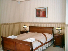KRASICZYN zamek hotel pokoje noclegi wypoczynek restauracja w Polsce Przemy�l